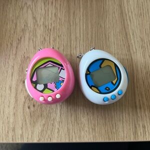 Tamagotchi tamago-chu set of 2